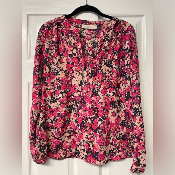 NWOT LOFT Long Sleeved  Pink and Black Floral Blouse top Size XS romantic floral - Picture 2 of 6